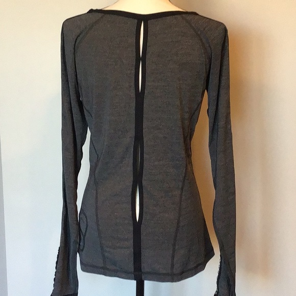 Lululemon Team Spirit Long Sleeve Size 8 - Picture 10 of 11
